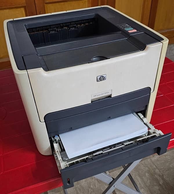 HP laser jet 1320n 0