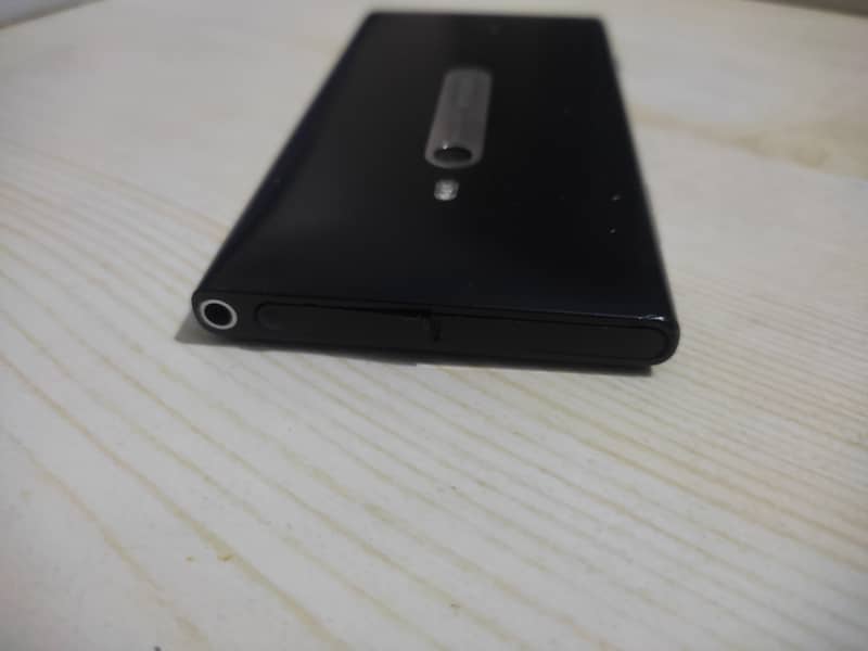 Nokia Lumia 800 mint condition Non Pta with box charger 6