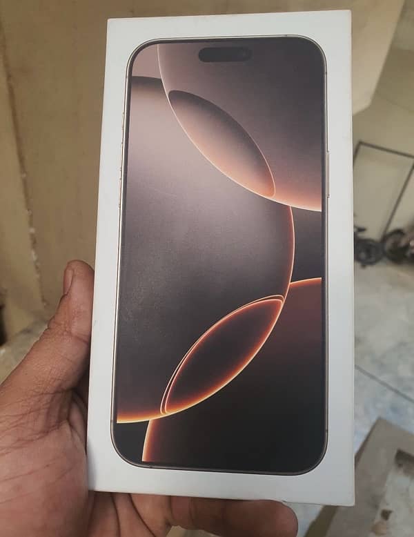 Iphone 16 pro max 256GB desert titanium Non PTA 7