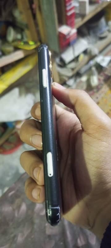 iphone11 64 gb all ok 10/9 03104807054 only watsapp 1