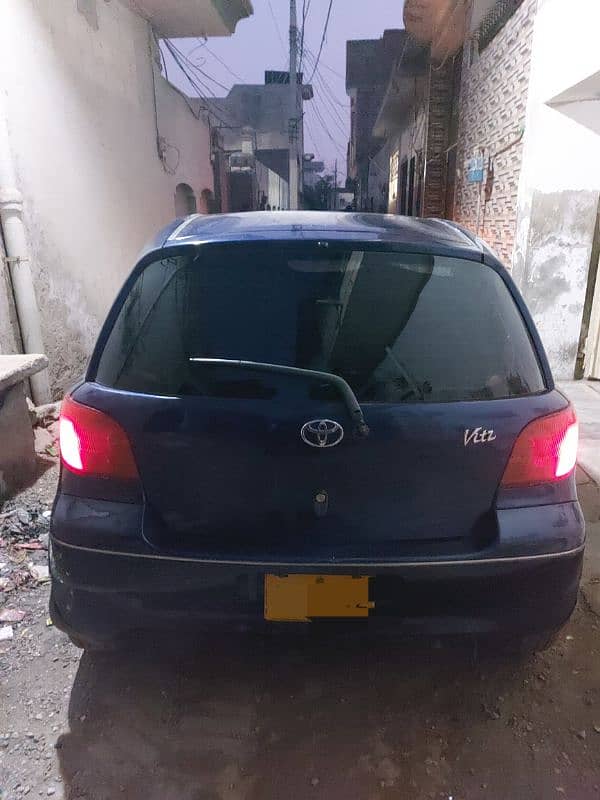 Toyota Vitz 2000 2