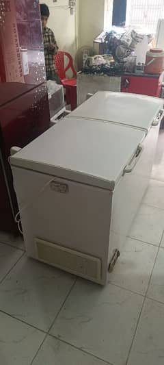 waves Deep freezer good condition