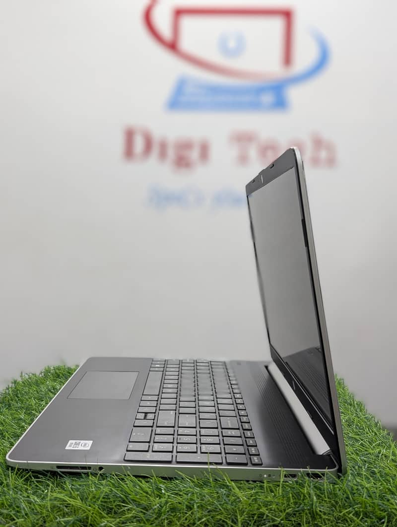 HP i5 10th gen (G) 16gb DDR4 512gb SSD 2