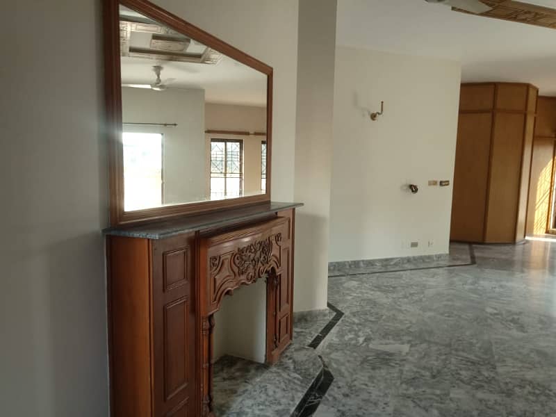 1 Kanal Beautiful Upper Portion House for Rent in Z Block Phase 3 DHA Lahore 1