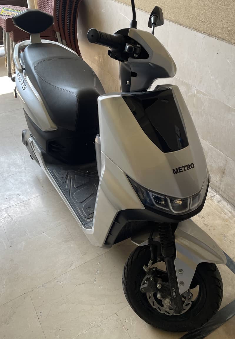 Metro T9 Electric Scooty (2024) MODEL| Metro in Scooties | Electric Sc 2