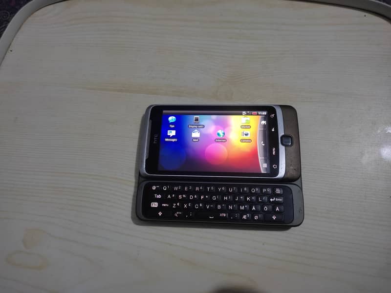 Htc Desire Z Genuine or saaf condition Non PTA 0