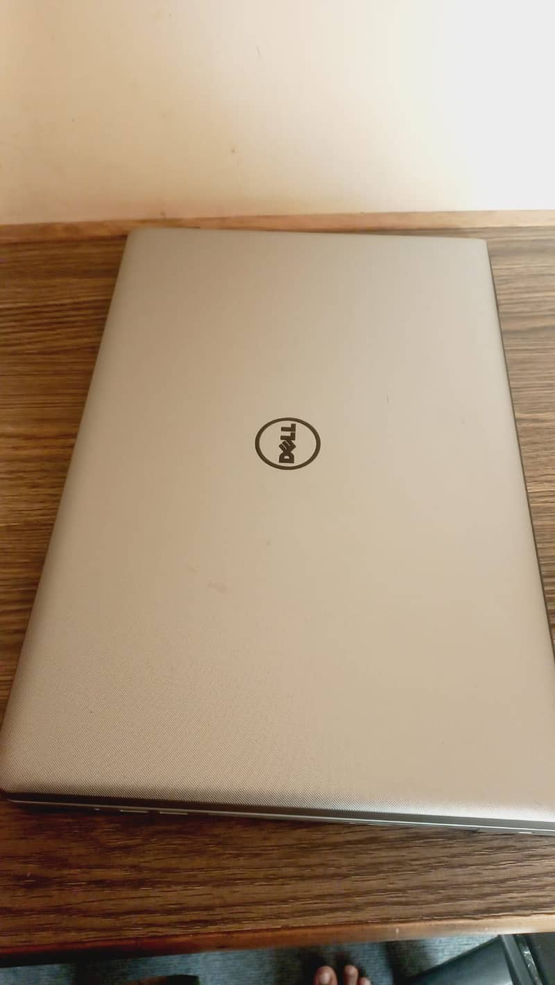 Dell Inspiron 5758 Core i7 5th Gen 17.3 (2.4 GHz Turbo Boost 3.0) 1