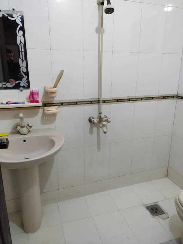 8 Marla Upper Portion Available For Rent in Faisal Town Lahore 3