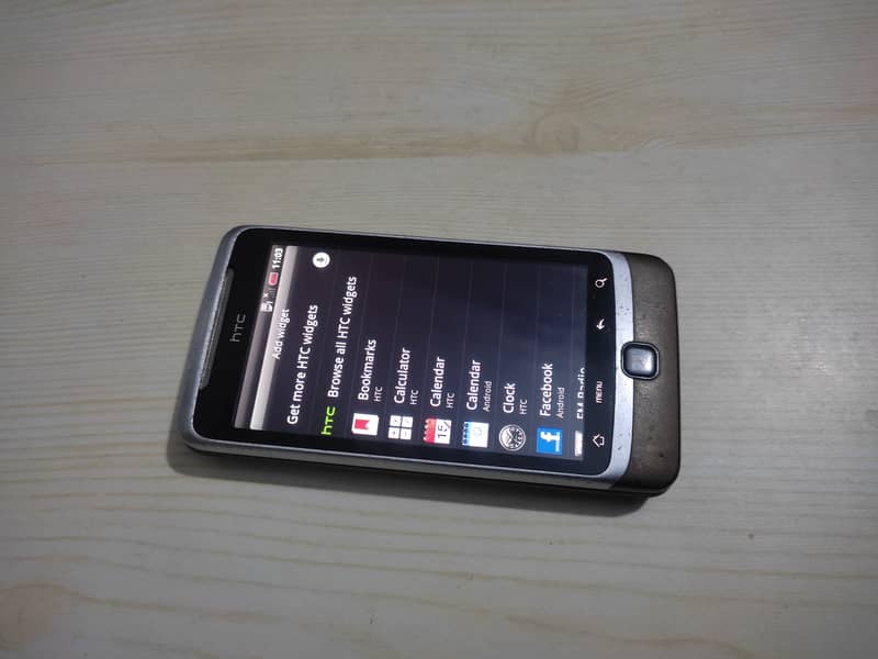 Htc Desire Z Genuine or saaf condition Non PTA 2