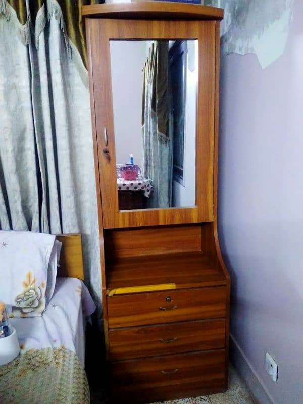 Dressing Table 0