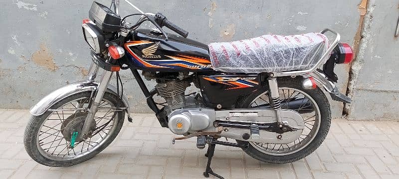 Honda 125 Karachi Number 2018 1