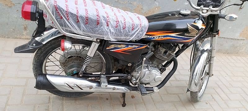 Honda 125 Karachi Number 2018 7