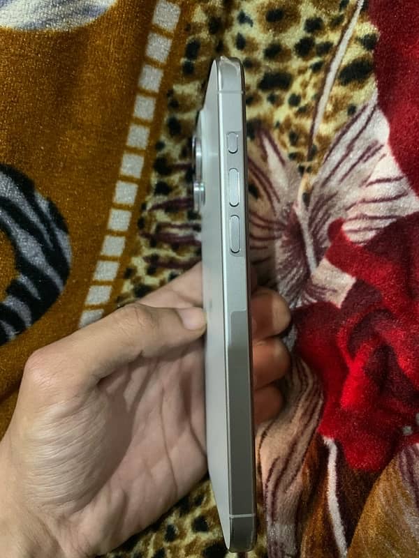 Iphone 15 pro max JV non PTA 256GB white 2