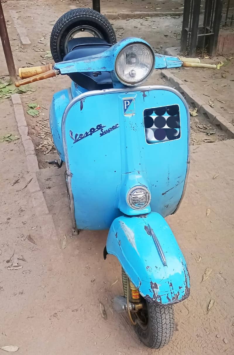 Vespa Scooter 1967 Model in Original Excellent Condition 1