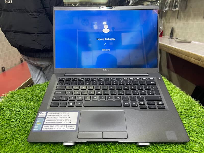 Dell Latitude 7400 i5 8thGen (0322-8832611) 3