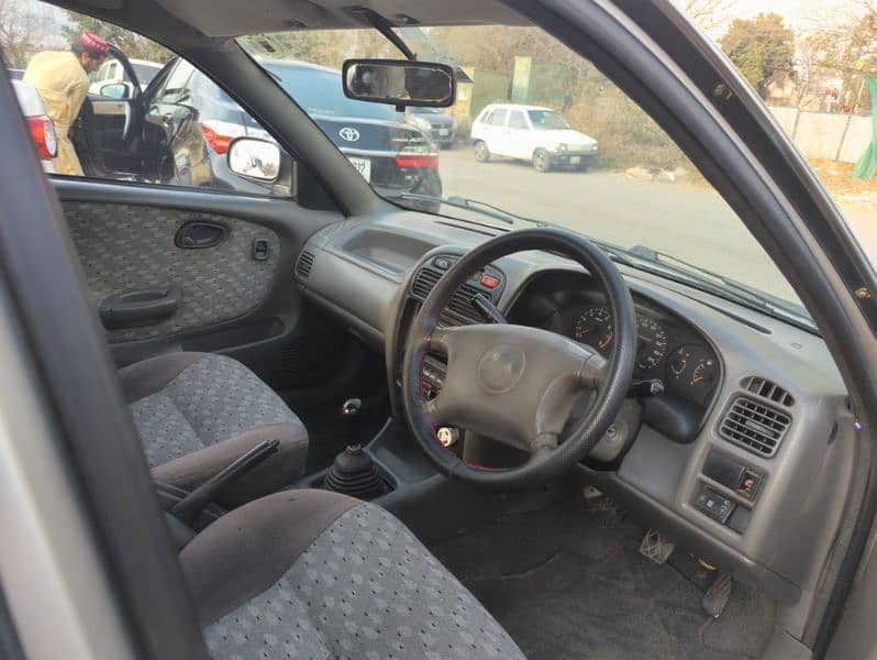 Suzuki Baleno 2003 4