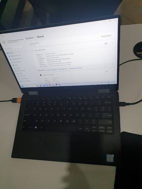 Dell Laptop i7 7th Generation Touch Screen 1