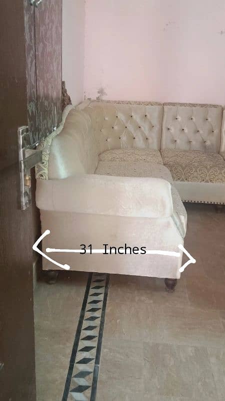 l shaped/corner sofa 1