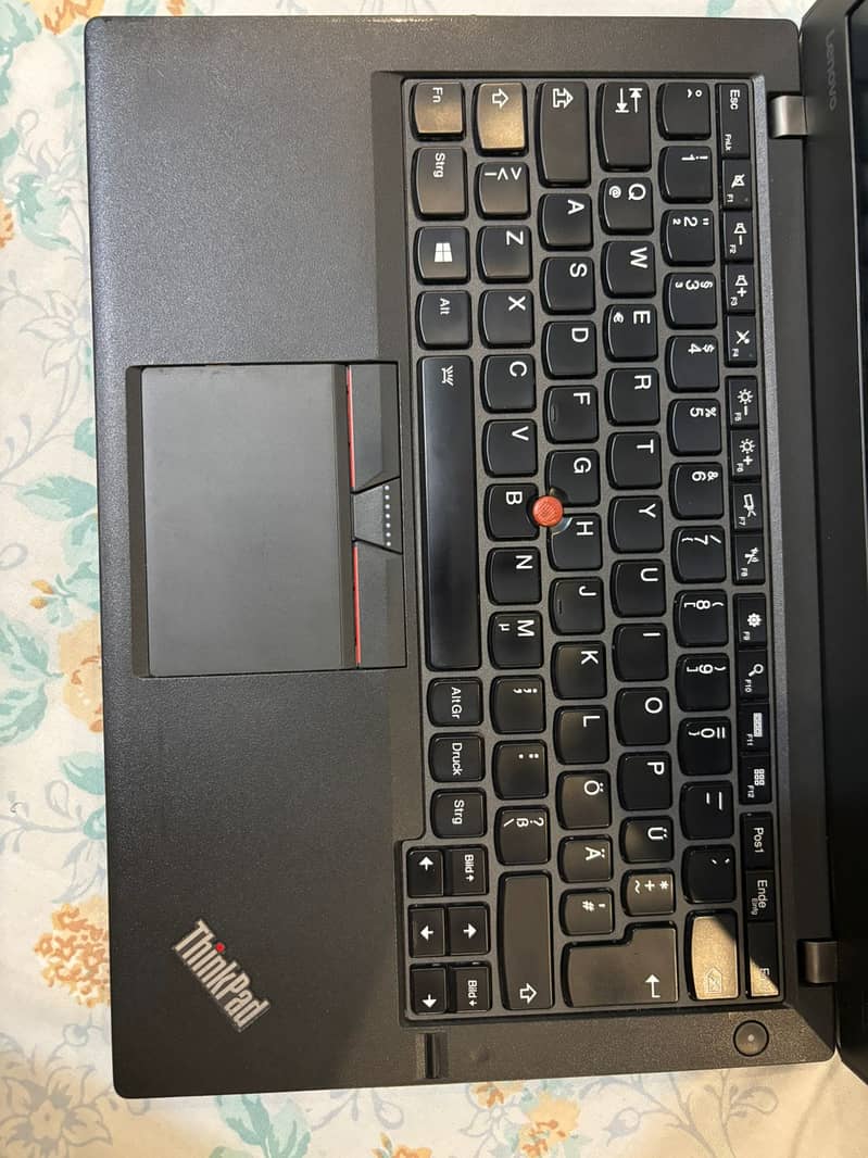 Lenovo x260 i5 6th generation 0