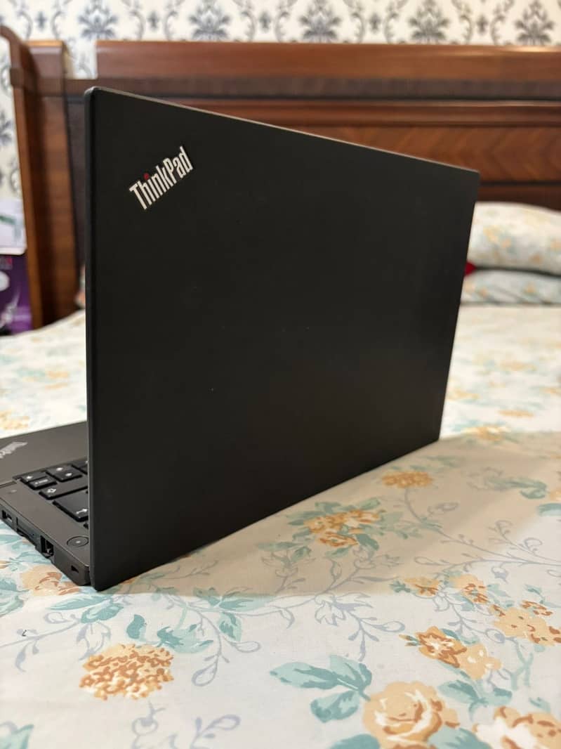 Lenovo x260 i5 6th generation 1