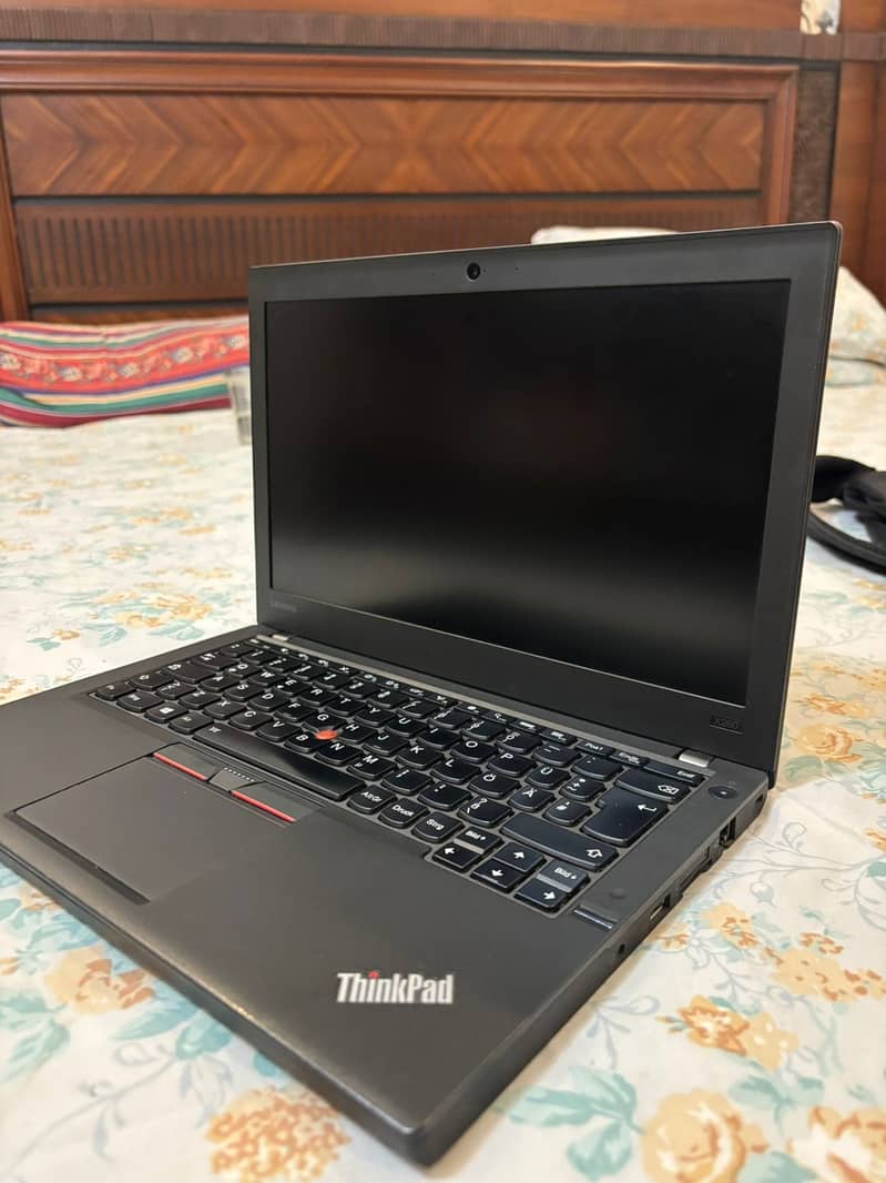 Lenovo x260 i5 6th generation 2