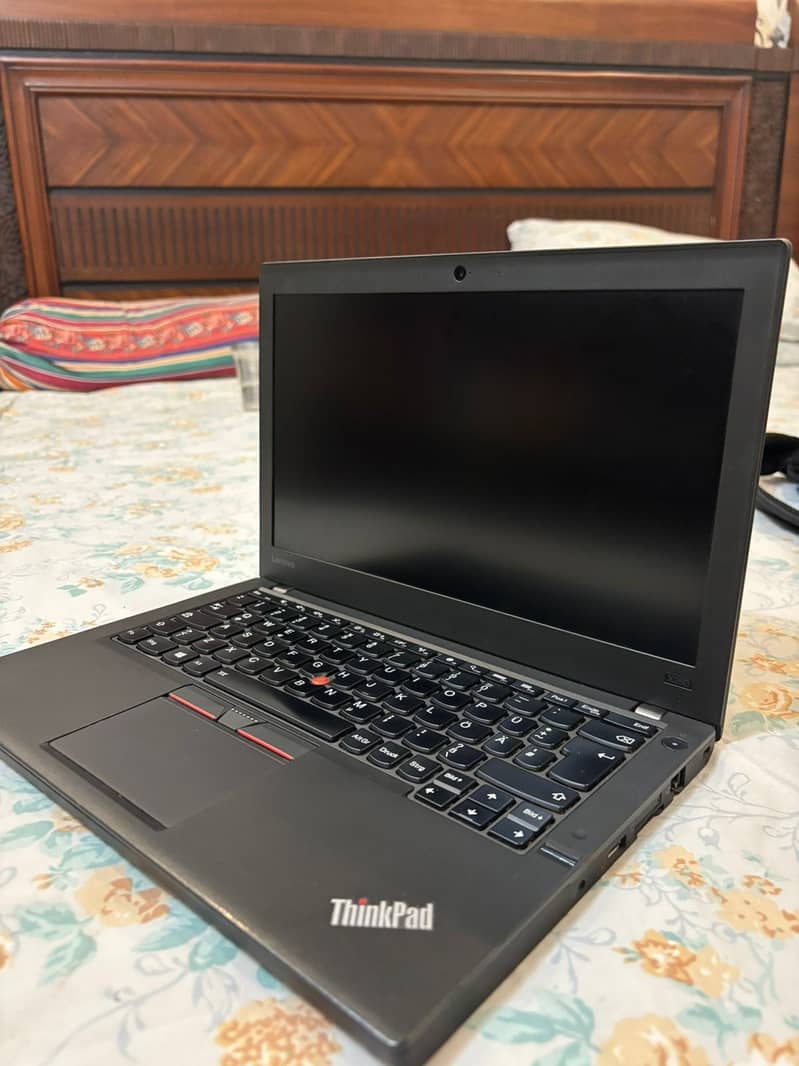 Lenovo x260 i5 6th generation 3