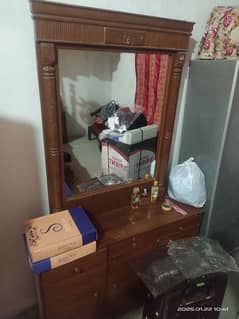 Dressing table