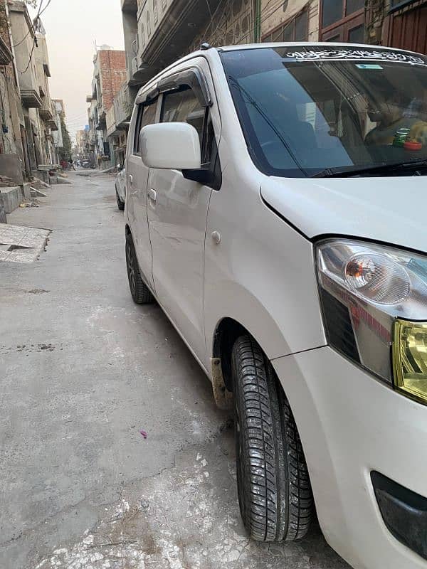 Suzuki Wagon R 2017 12