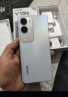 Sale Exchange/vivo y19s rat box open kiya ha no use 6/128