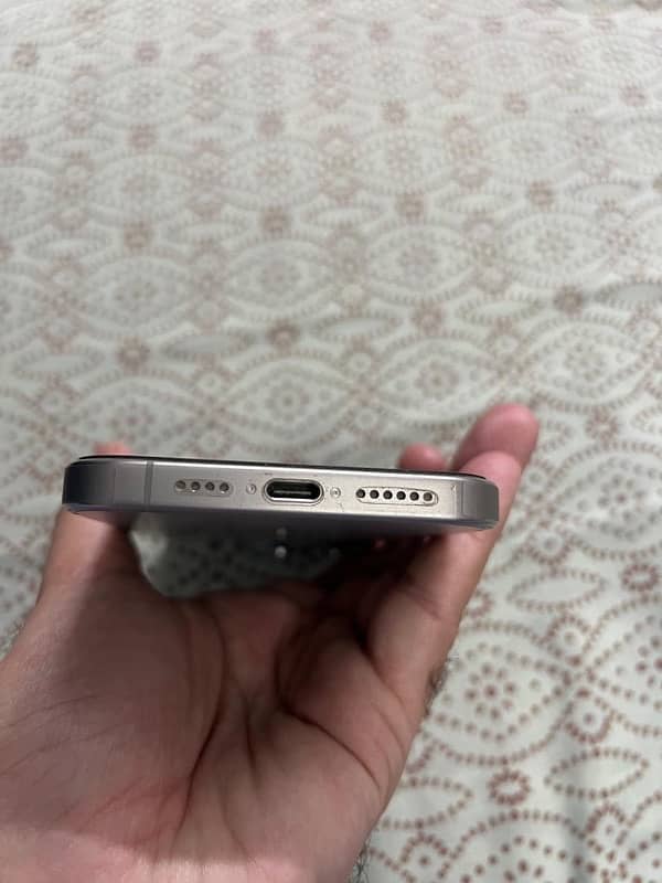 Iphone 15 pro max 256gb PTA approved 4