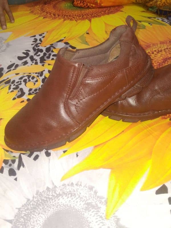 preloved branded shoes 4 sale, hurry up. . . . kahin der na ho jaye. . . . . 6