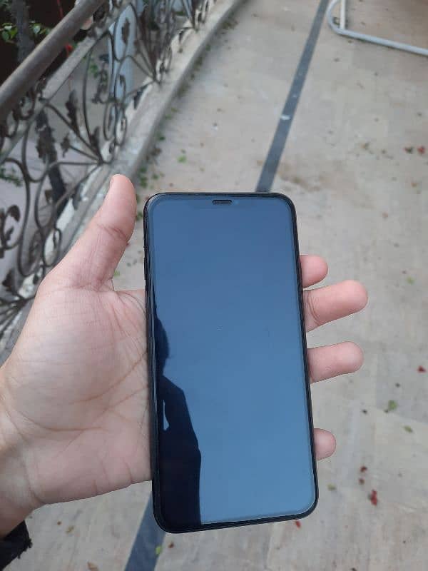 Iphone 11 pro max 256gb non pta factory unlock 0