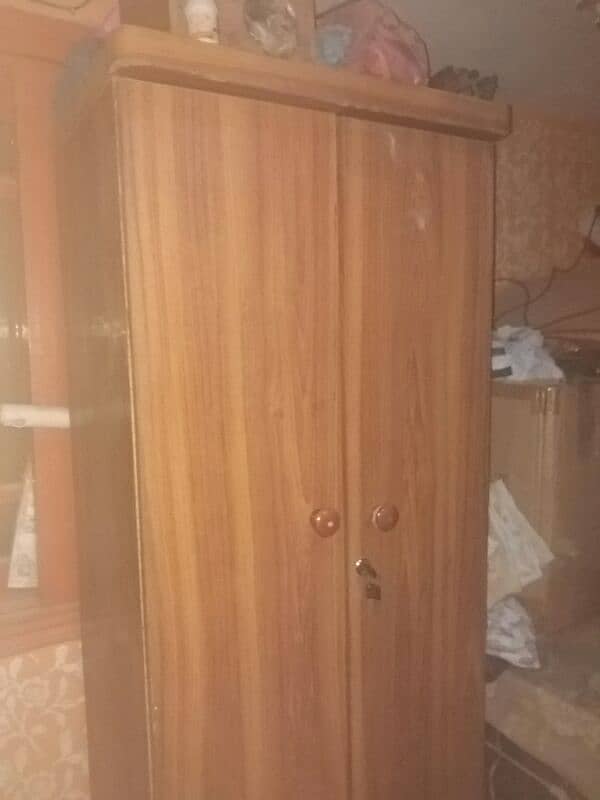 Wardrobe Single and Wooden Chester 0