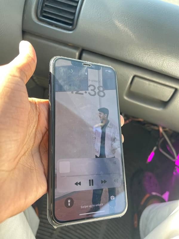 iphone 11 pro max PTA 4