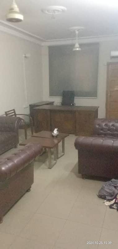 1 Kanal Lower Portion Available For Rent In Garden Town Lahore 2