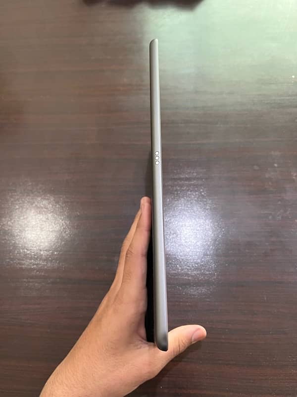 ipad 9th generation( with 2 year applecare coverage) 2