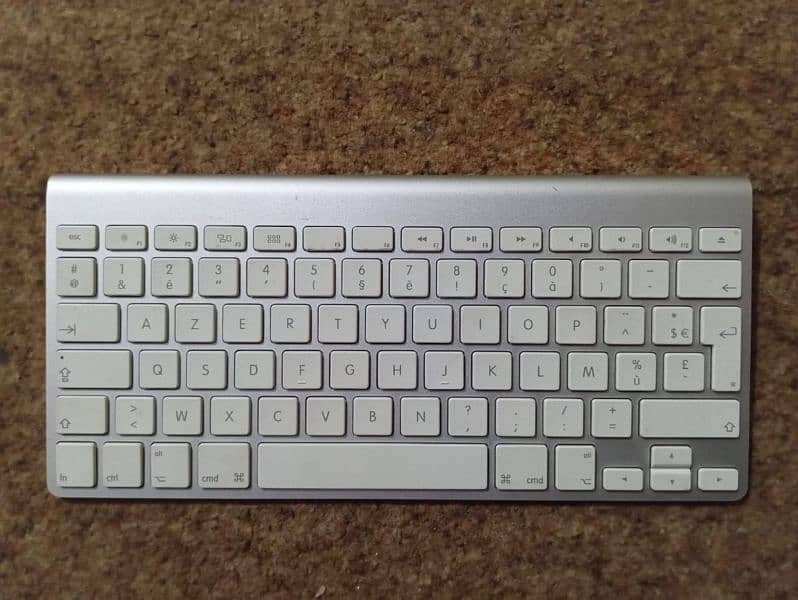 Apple magic wireless keyboard 0