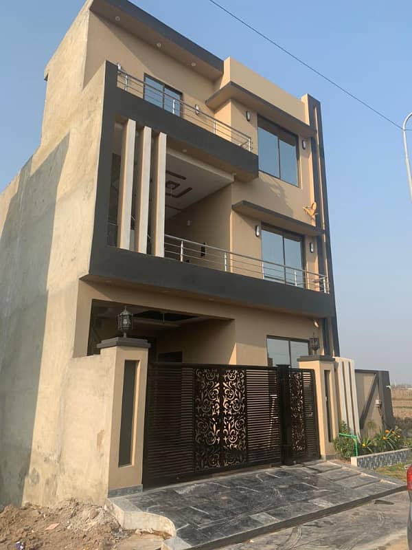 5 Marla House At Investor Rate Is Available For Sale in Platinum Block, Nearby Main Boulevard and Park in Park View City, Lahore 18