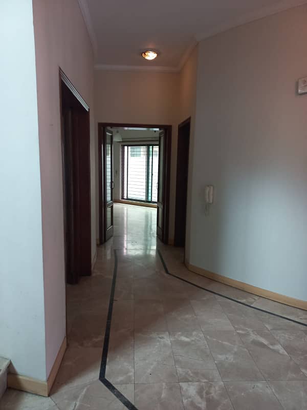 1 Kanal Lower Portion Beautiful House For Rent in GG Block Phase 4 DHA Lahore 0