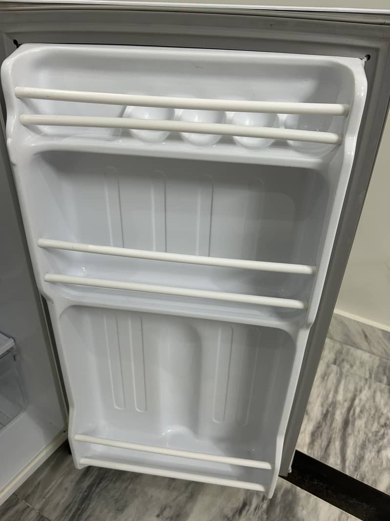 Mini EASTCOOL Room Fridge 1