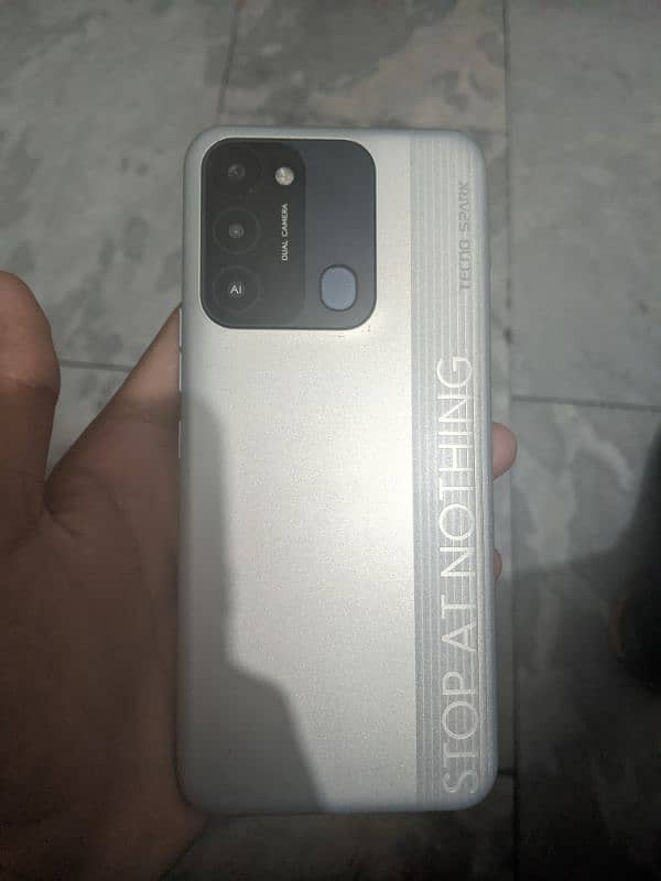 Tecno Spark 8c 2