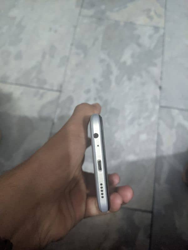 Tecno Spark 8c 5