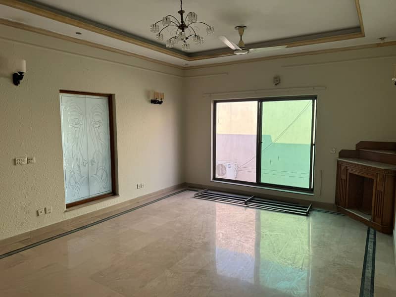 1 Kanal Upper Portion Like Brand New Separate Entrance House For Rent in GG Block Phase 4 DHA Lahore 10