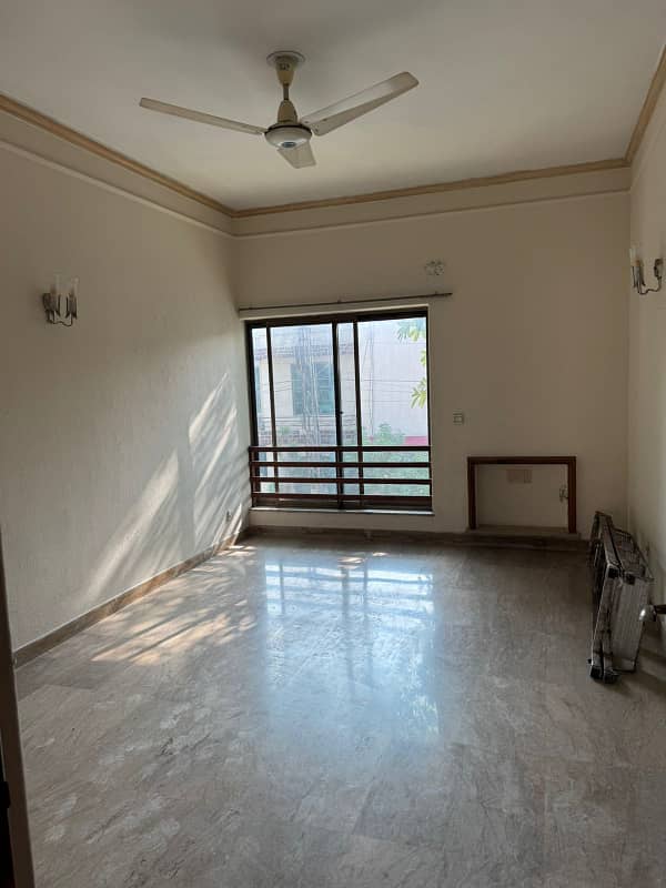 1 Kanal Upper Portion Like Brand New Separate Entrance House For Rent in GG Block Phase 4 DHA Lahore 11