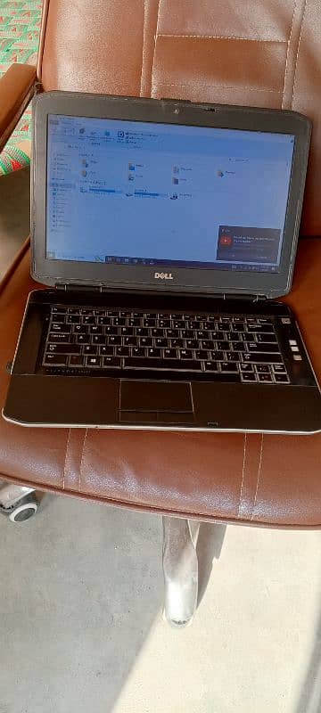 Dell latitude i5 3rd gen 128ssd 6gb ram 2.5 hr btry original chrger 1