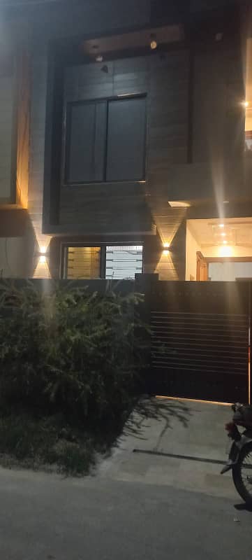 5 Marla New House for Sale in Topaz Extension Block, Near Main Boulevard and Park in Park View City Lahore 3