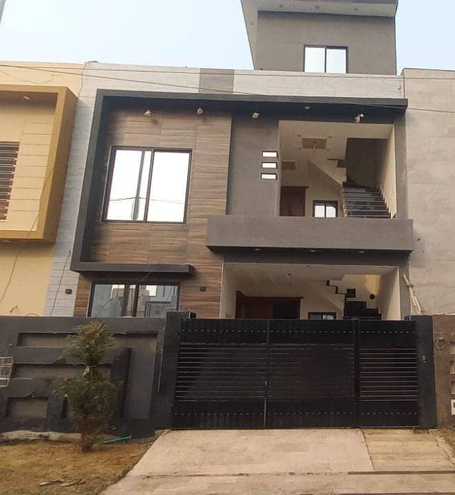 5 Marla New House for Sale in Topaz Extension Block, Near Main Boulevard and Park in Park View City Lahore 21