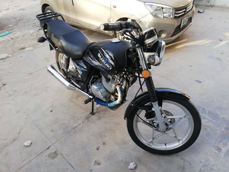 GS 150 SE, SEALED, 13K RUNNING, NEW CONDITION 1