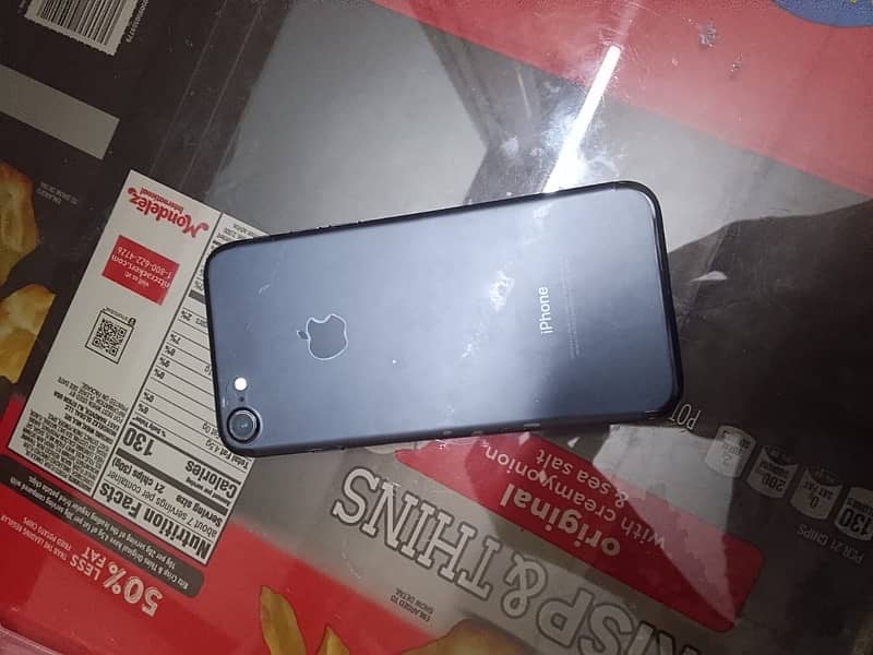 iPhone 7 10/10 condition 2