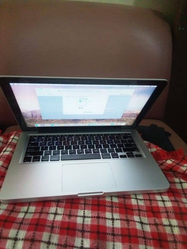 Apple Macbook pro 4